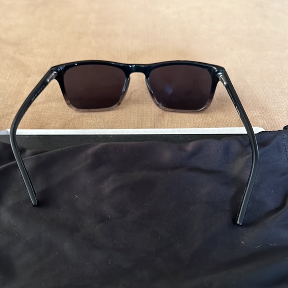 Ted Baker London polarized sun glasses - Picture 5 of 6